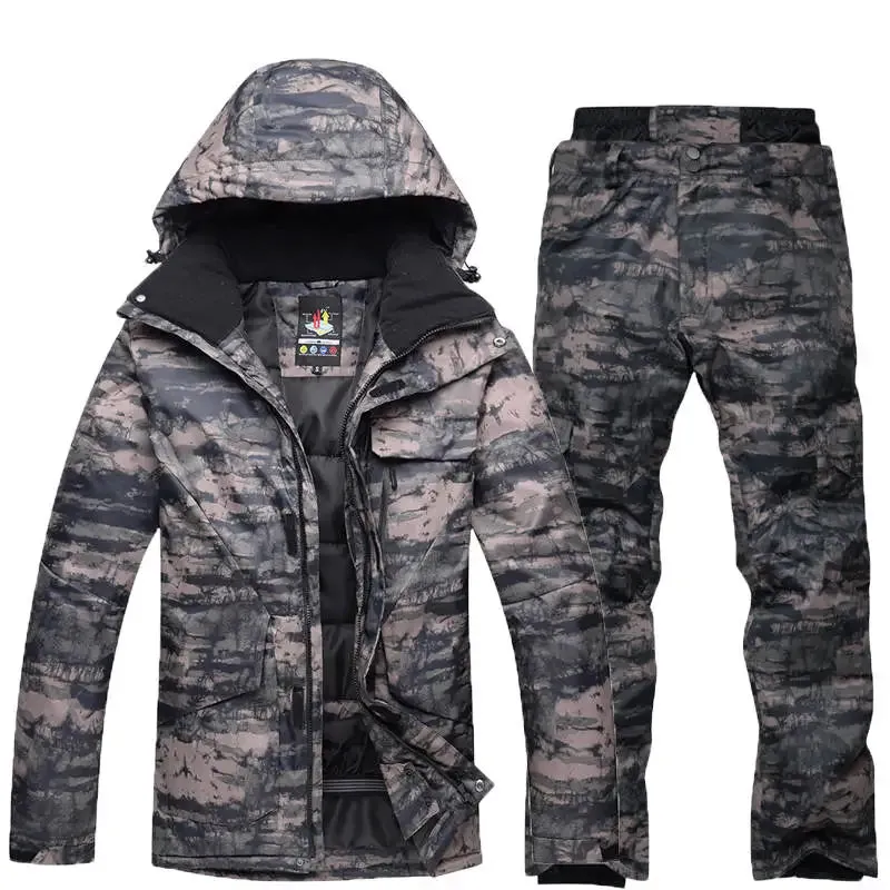 ARCTIC QUEEN Snow Camo Clothing
