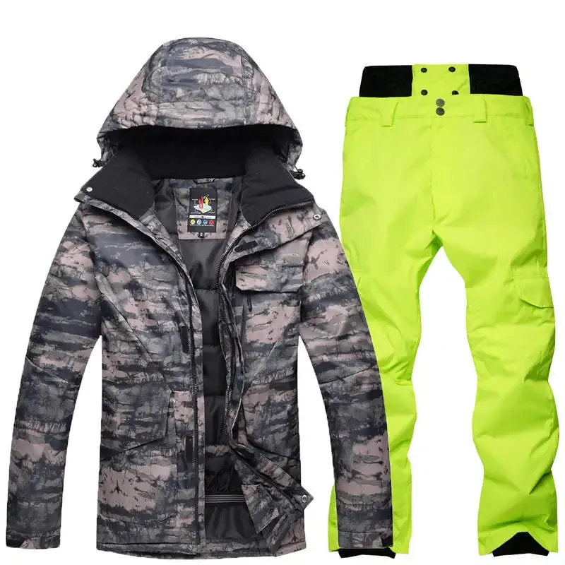 ARCTIC QUEEN Snow Camo Clothing
