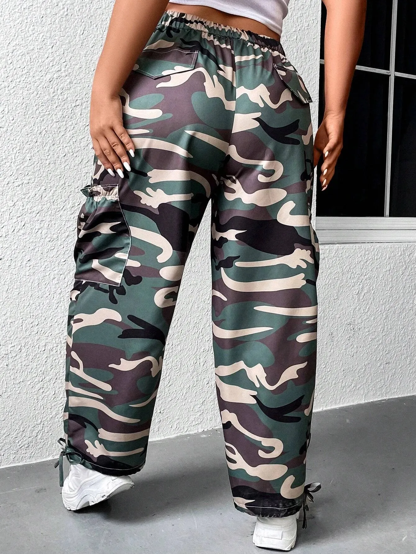 Camo Print Flap Cargo Pants