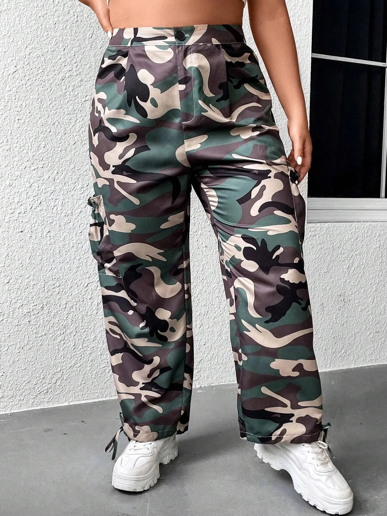 Camo Print Flap Cargo Pants