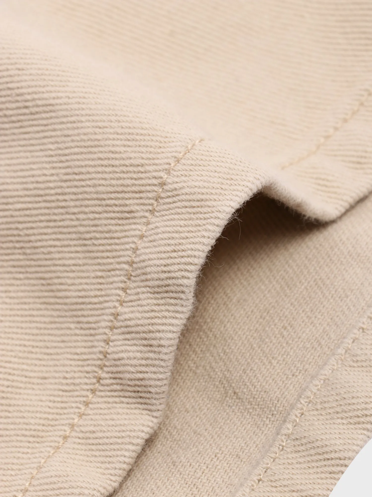 Midsize American Style Elastic-Waisted Cargo Shorts