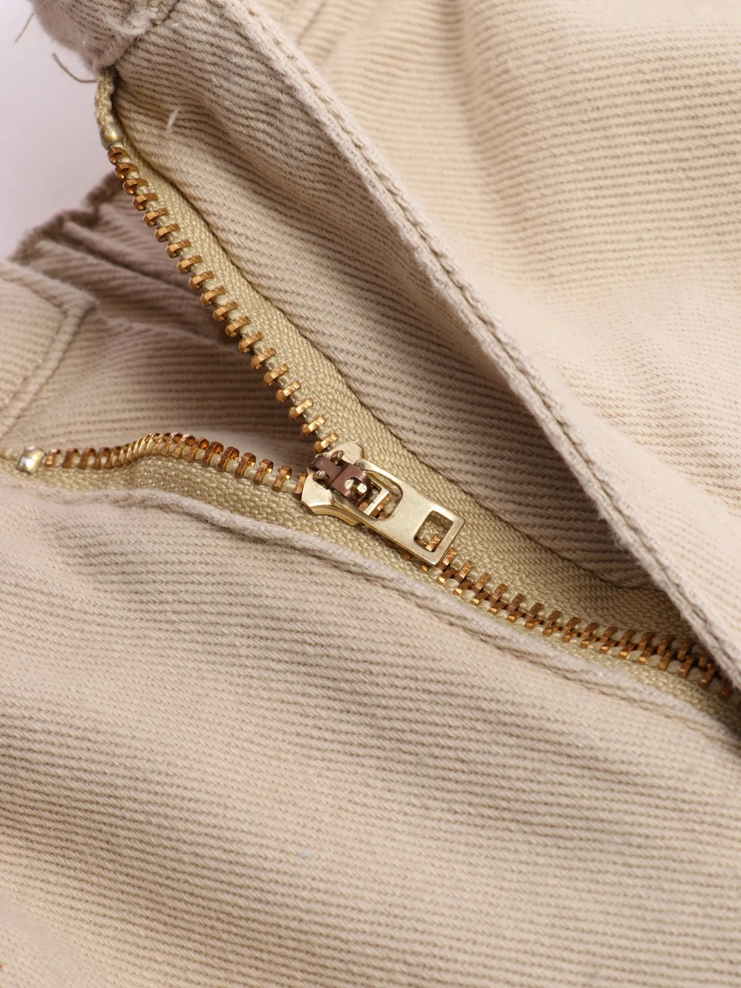 Midsize American Style Elastic-Waisted Cargo Shorts