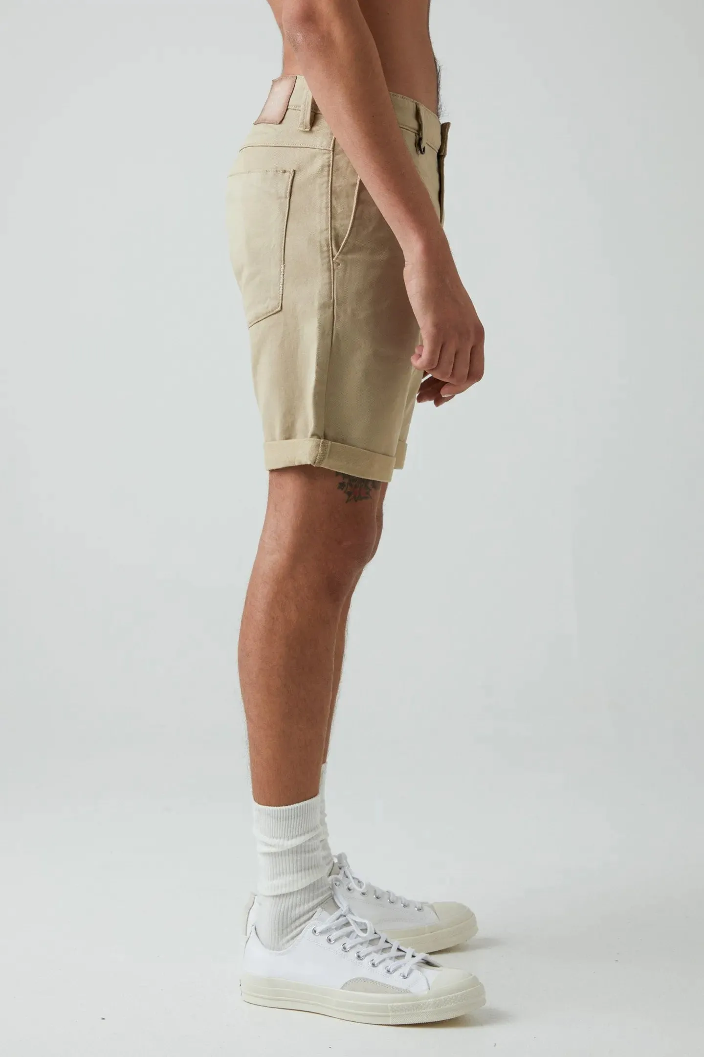 Neuw MENS CODY TAPERED SHORT SAND