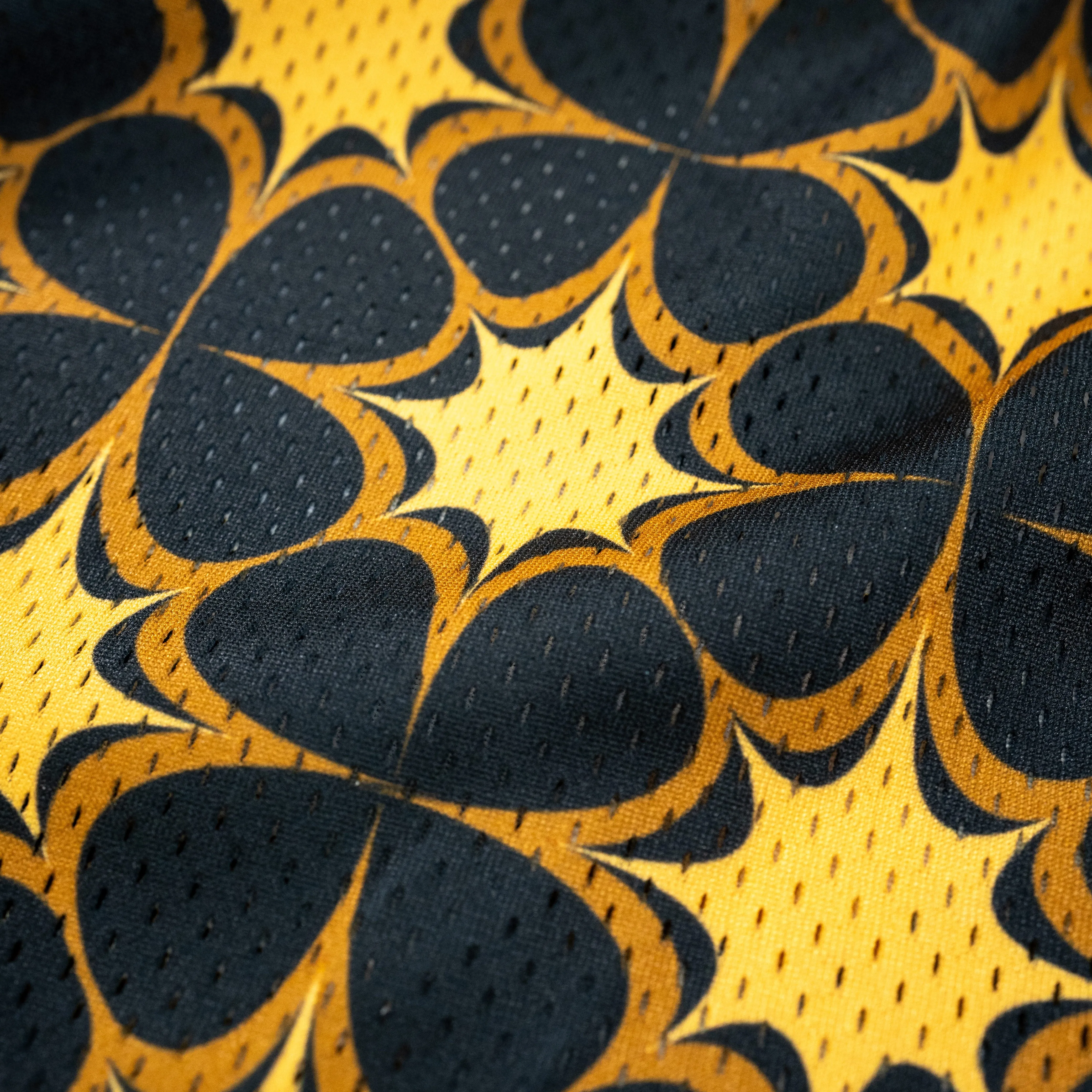 TROPHY GOLD SHORTS - SPARKLE