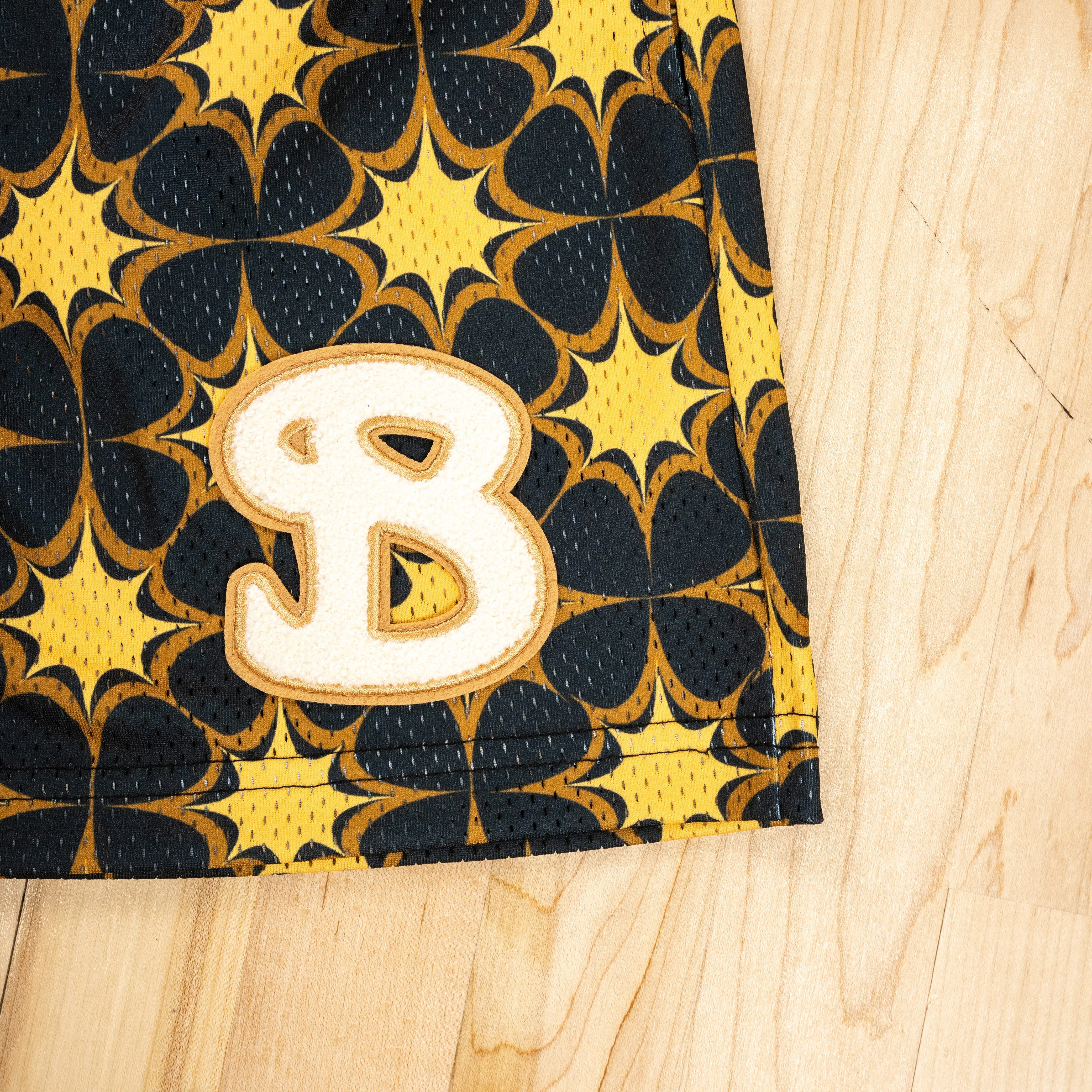 TROPHY GOLD SHORTS - SPARKLE