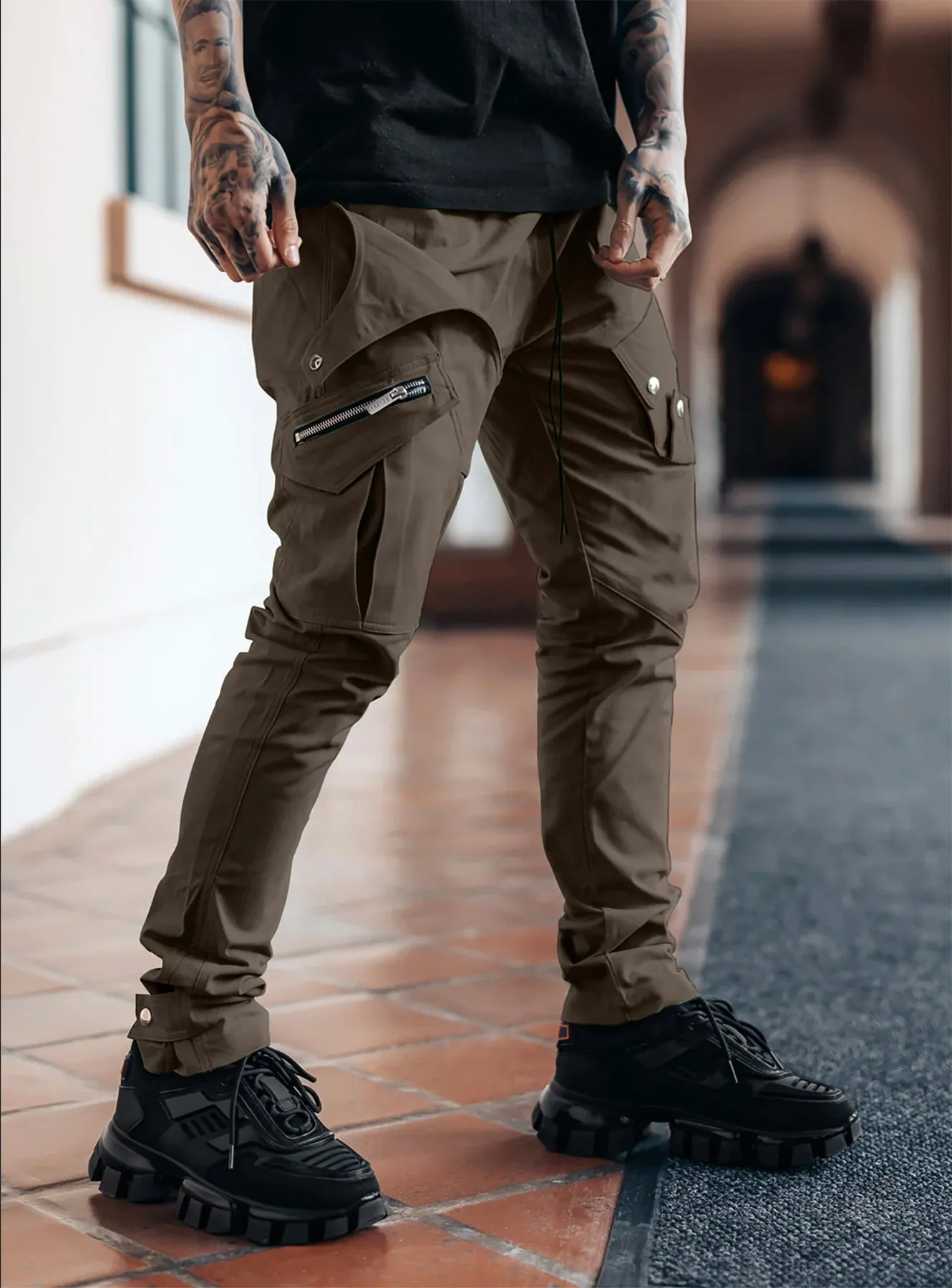 Utility Cargo Pants V11 in Brown
